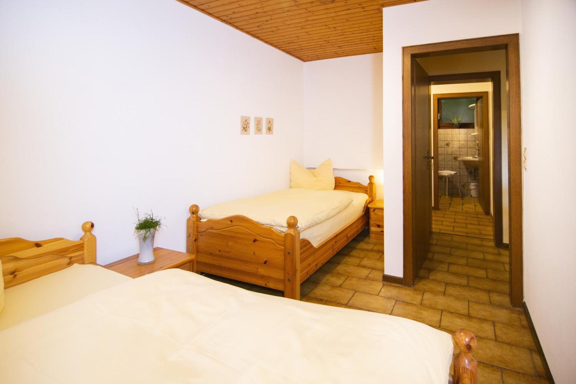 Ferienwohnung "Kirchblick" Im Ferienhaus Blumenhain บาดวึนเน็นแบร์ก ภายนอก รูปภาพ