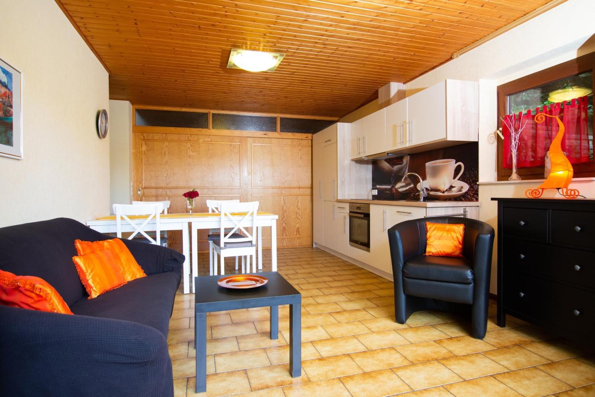 Ferienwohnung "Kirchblick" Im Ferienhaus Blumenhain บาดวึนเน็นแบร์ก ภายนอก รูปภาพ