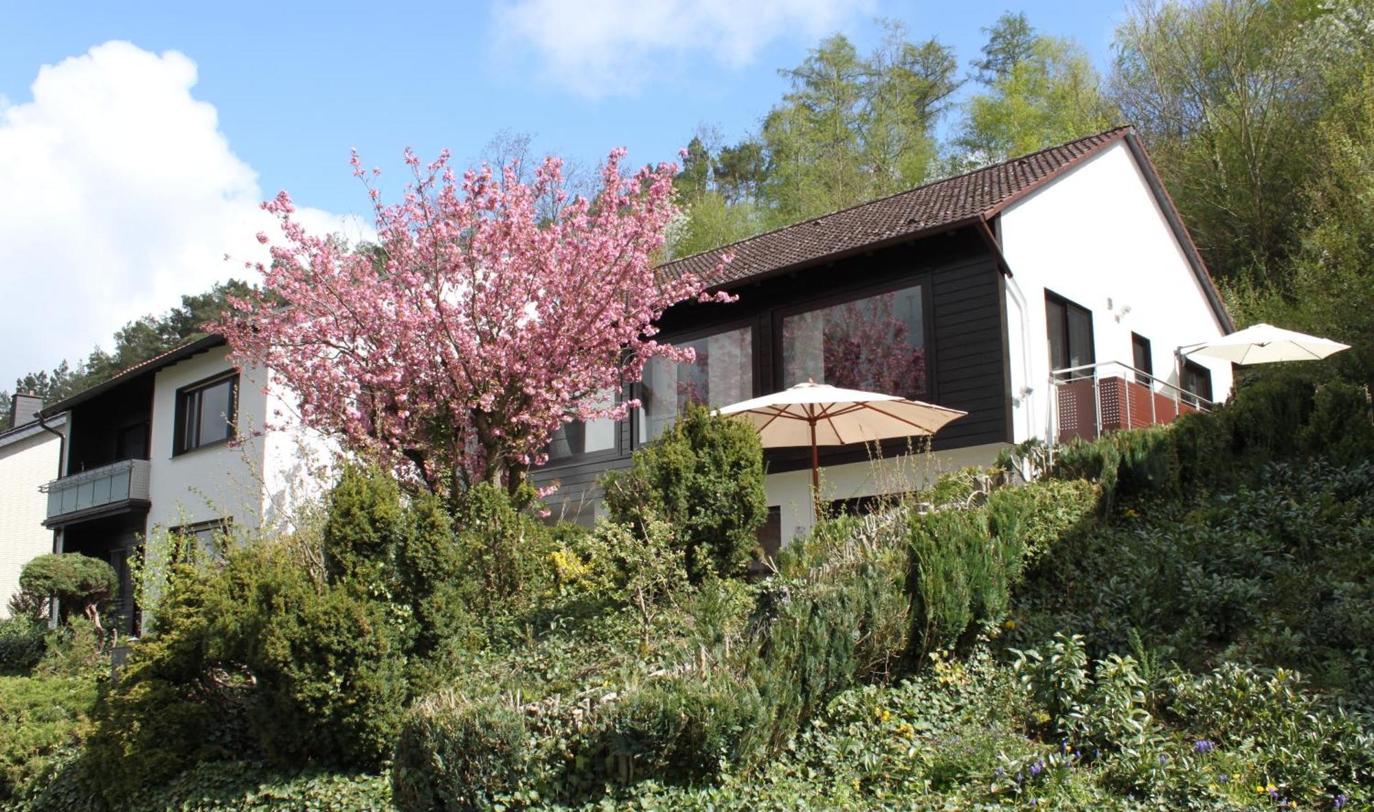 Ferienwohnung "Kirchblick" Im Ferienhaus Blumenhain บาดวึนเน็นแบร์ก ภายนอก รูปภาพ